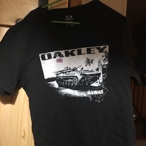 Oakley Hawaiian Tank